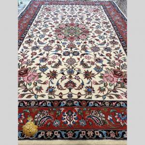 فرش جفت شش متری اردکان  پشم باکیفیت  زمینه کرم حاشیه  مسی نقشه گل فرنگ با جلوه ای اصیل و چشم نواز مناسب دکورهای شیک و دلنشین