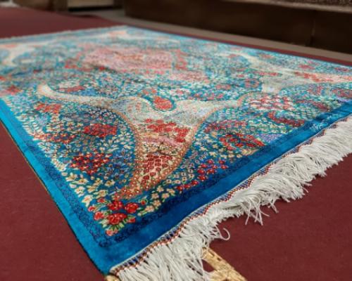 ذرع و نیم تمام ابریشم قم