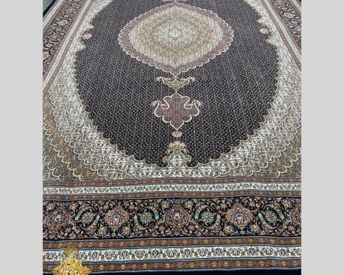 جفت ۶ متری ماهی نقشه کمال الملک   ۱۵ متن چله نخ ۵۰ رج زمینه سرمه ای