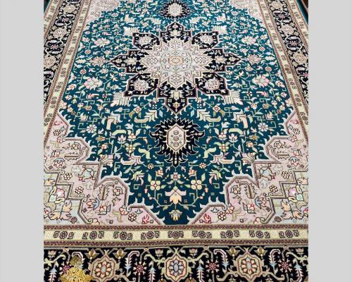 جفت قالیچه تبریز نقشه  هریس ۹۰ درصد رنگ کله غازی گل ابریشم 