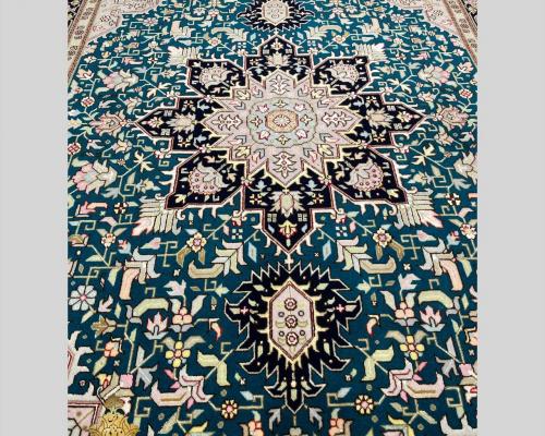 قالیچه گل ابریشم