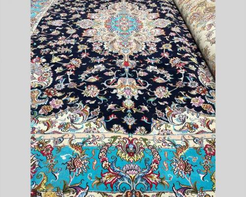 جفت ۹متری  کاشمر گل ابریشم  ۴۰رج نقشه خطیبی زمینه مشکی حاشیه فیروزه ای