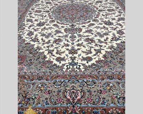 جفت ۹متری کرک  مزیدی یزد  گل ابریشم  زمینه کرم حاشیه خاکی